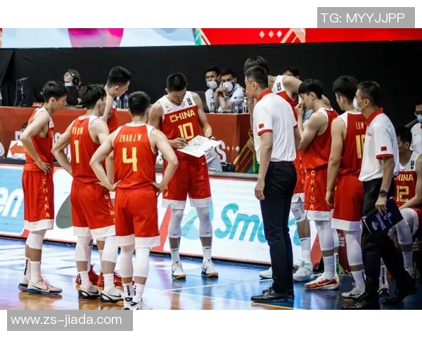 重庆篮球队在世界杯预选赛中以89分高居积分榜首位展现强劲实力